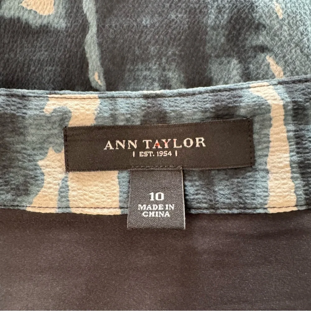 Ann Taylor Size 10 Green/Black/Cream Silk/Spandex Faux Wrap Lined Skirt w Ruffle